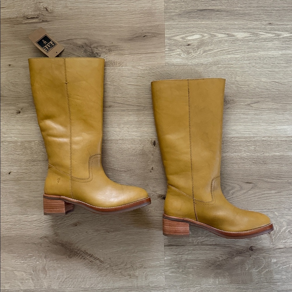Frye Banana Camryn boot